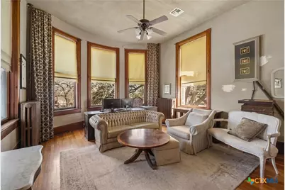 372 Magazine Avenue, New Braunfels, TX 78130 - Photo 18
