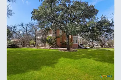 372 Magazine Avenue, New Braunfels, TX 78130 - Photo 34