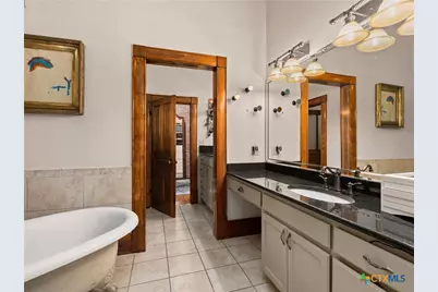 372 Magazine Avenue, New Braunfels, TX 78130 - Photo 22