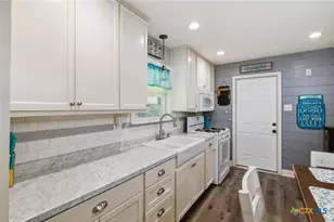 3309 Avondale St, Victoria, TX 77901 - Photo 12