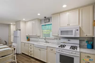 3309 Avondale Street, Victoria, TX 77901 - Photo 8