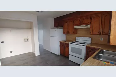 915 N 7th Street, Copperas Cove, TX 76522 - Photo 2