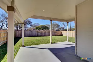 840 Pincushion Ln, New Braunfels, TX 78130 - Photo 2