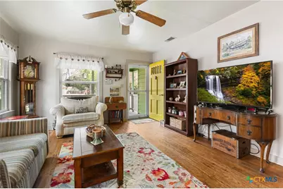 1035 Madeline Street, New Braunfels, TX 78132 - Photo 12