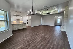 718 Golden Eagle Dr, Salado, TX 76571 - Photo 8