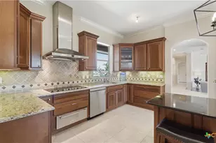 2230 Windsor Pl, New Braunfels, TX 78130 - Photo 10