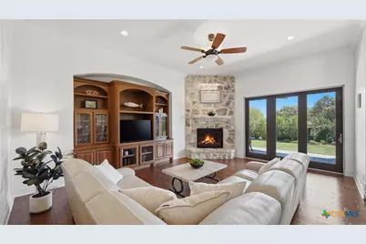 2230 Windsor Place, New Braunfels, TX 78130 - Photo 6