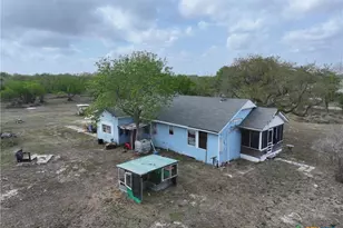 115 Ryan Rd, Refugio, TX 78377 - Photo 8