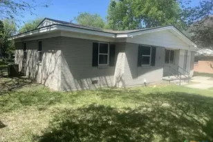 304 Oak St, Copperas Cove, TX 76522 - Photo 2