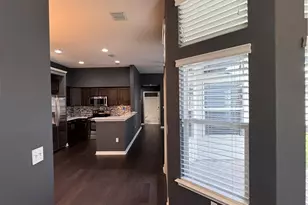 210 Yellowstone Dr, Victoria, TX 77904 - Photo 2