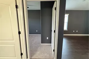 210 Yellowstone Dr, Victoria, TX 77904 - Photo 8