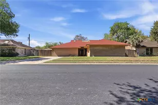 118 Santa Fe, Victoria, TX 77904 - Photo 2