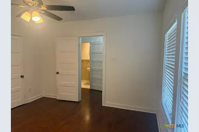 724 N Beal Street, Belton, TX 76513 - Photo 12