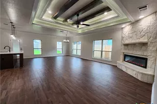712 Golden Eagle Dr, Salado, TX 76571 - Photo 18