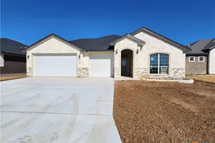 712 Golden Eagle Dr, Salado, TX 76571 - Photo 1