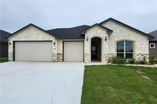 712 Golden Eagle Dr, Salado, TX 76571 - Photo 2