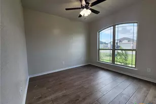 700 Golden Eagle Dr, Salado, TX 76571 - Photo 4