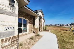 700 Golden Eagle Dr, Salado, TX 76571 - Photo 2