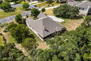 849 Santa Cruz Ln, New Braunfels, TX 78132 - Photo 4