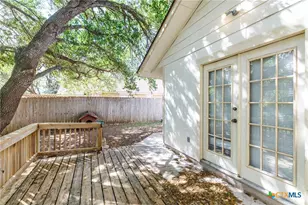 806 St Michael St, Gonzales, TX 78629 - Photo 22