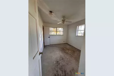 899 & 917 County Road 4810, Copperas Cove, TX 76522 - Photo 2