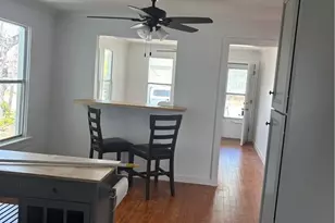 308 Poth St, Yoakum, TX 77995 - Photo 10