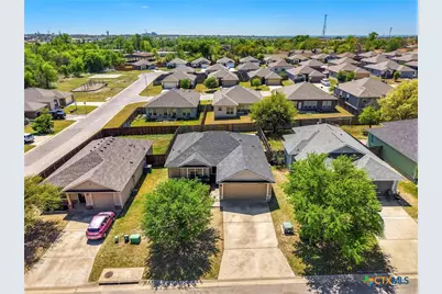 2207 Stoneham, Temple, TX 76504 - Photo 30