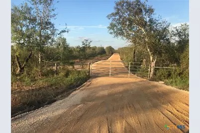 8 Fm 2814, Waelder, TX 78959 - Photo 1