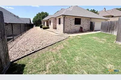 1305 Daisy Lane, Temple, TX 76502 - Photo 16