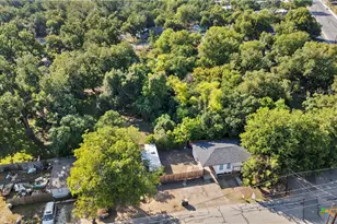 112 Linda Dr, San Marcos, TX 78666 - Photo 10