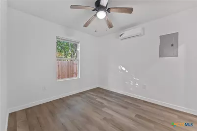 112 Linda Drive, San Marcos, TX 78666 - Photo 8