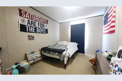 1602 W Saint Louis Avenue, Seadrift, TX 77983 - Photo 18