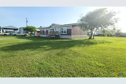1602 W Saint Louis Avenue, Seadrift, TX 77983 - Photo 22