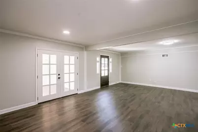 2807 Bluebonnet Street, Victoria, TX 77901 - Photo 10