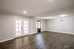 2807 Bluebonnet St, Victoria, TX 77901 - Photo 10