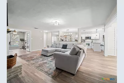 3620 Chestnut Court, Schertz, TX 78108 - Photo 8