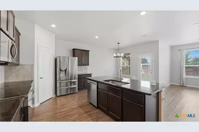 484 Copper Hill Drive, New Braunfels, TX 78130 - Photo 12