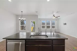 484 Copper Hill Dr, New Braunfels, TX 78130 - Photo 6