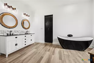 11151 Golden Eagle Ave, Salado, TX 76571 - Photo 24