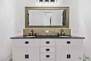 11151 Golden Eagle Ave, Salado, TX 76571 - Photo 32