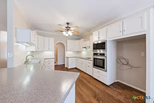 2592 Edgegrove, Canyon Lake, TX 78133 - Photo 10