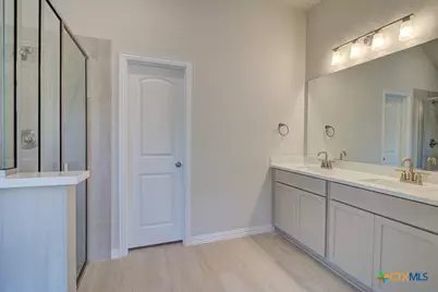 747 Navarro Street, New Braunfels, TX 78132 - Photo 24