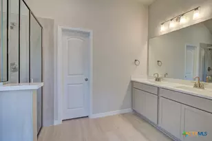 747 Navarro St, New Braunfels, TX 78132 - Photo 24