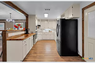 10280 S Whitehall Road, Temple, TX 76504 - Photo 14