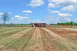 10280 S Whitehall Rd, Temple, TX 76504 - Photo 36