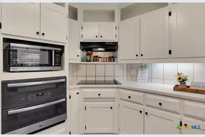 10280 S Whitehall Road, Temple, TX 76504 - Photo 16