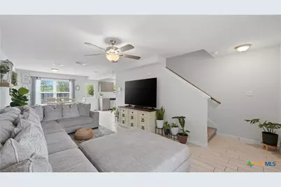 334 Mar Hill Street, Seguin, TX 78155 - Photo 6