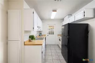 309/311 Briarwood Dr, New Braunfels, TX 78130 - Photo 8