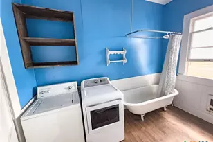 670 Thiele Rd, Yoakum, TX 77995 - Photo 34