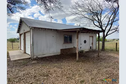 670 Thiele Road, Yoakum, TX 77995 - Photo 36
